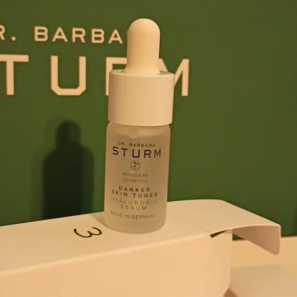 Dr. Barbara Sturm Darker Skin Tones Hyaluronic Serum 10ml - Picture 3 of 16